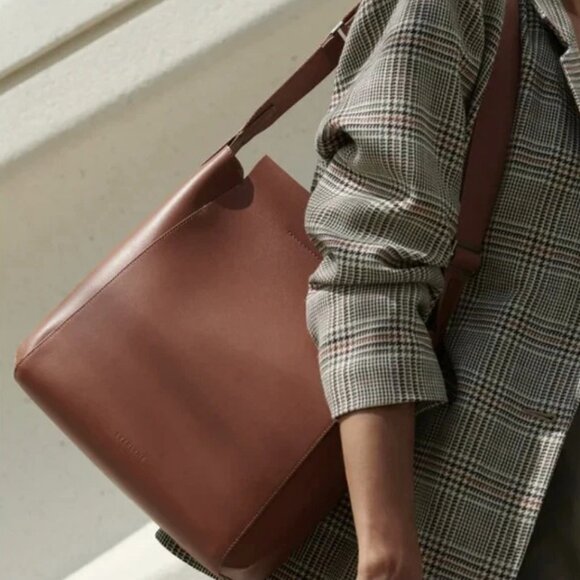 Everlane Handbags - Everlane The Form Bag In Cognac